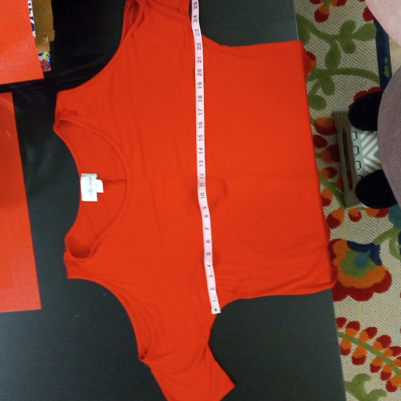 Caren Sport Cold Shoulder Red Top Size 1X - Picture 5 of 5